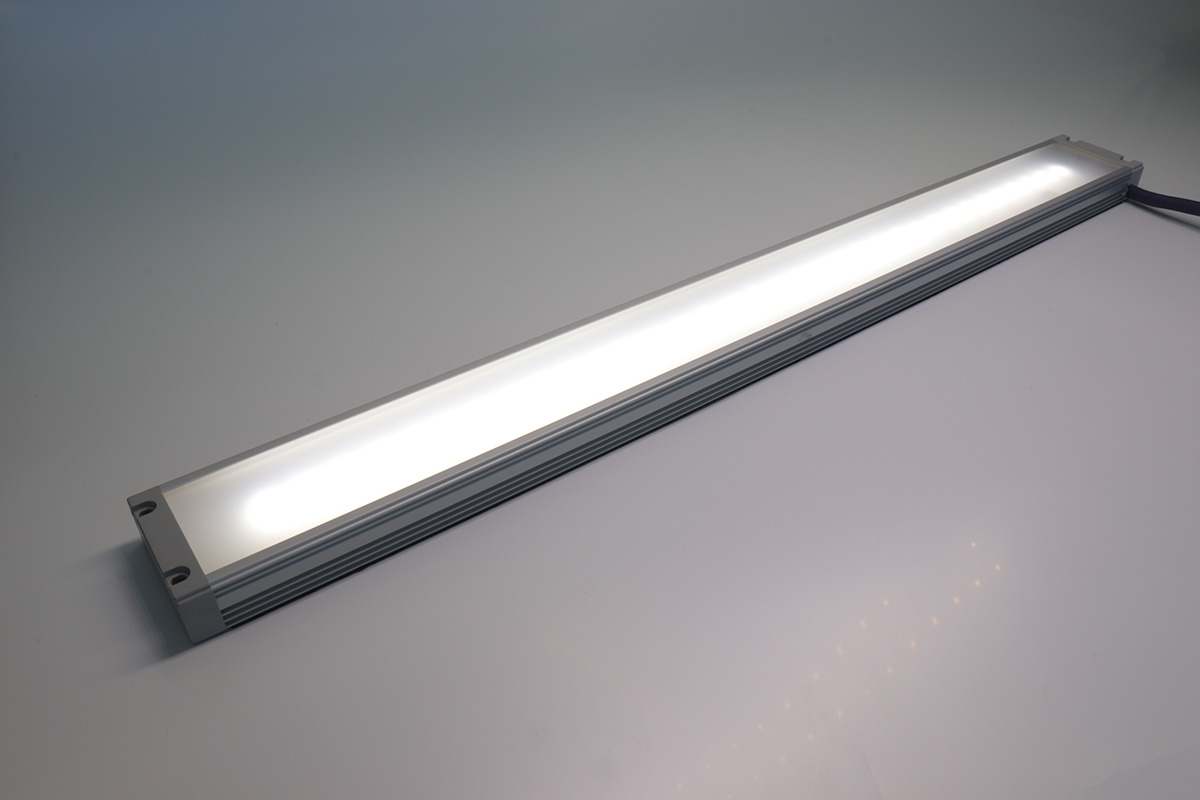 AC100V直結LED照明 高照度タイプ | 株式会社 シバサキ LED事業部 WEBサイト